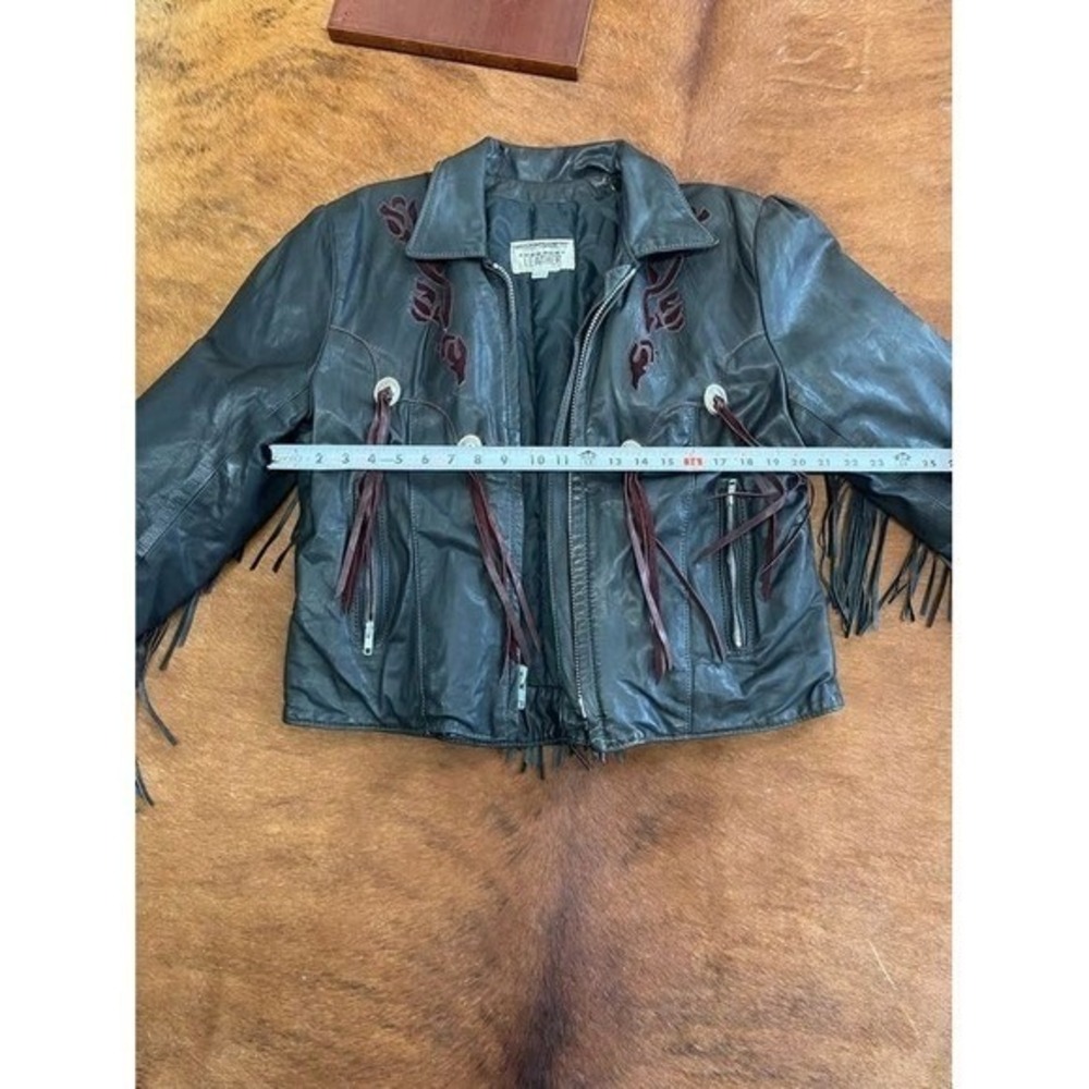Vintage Dallas Leather Western Fringe Jacket‎ with Velvet Rose Appliqué - Picture 4 of 6